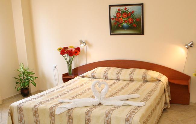 Hotel Focus Varna Exterior photo